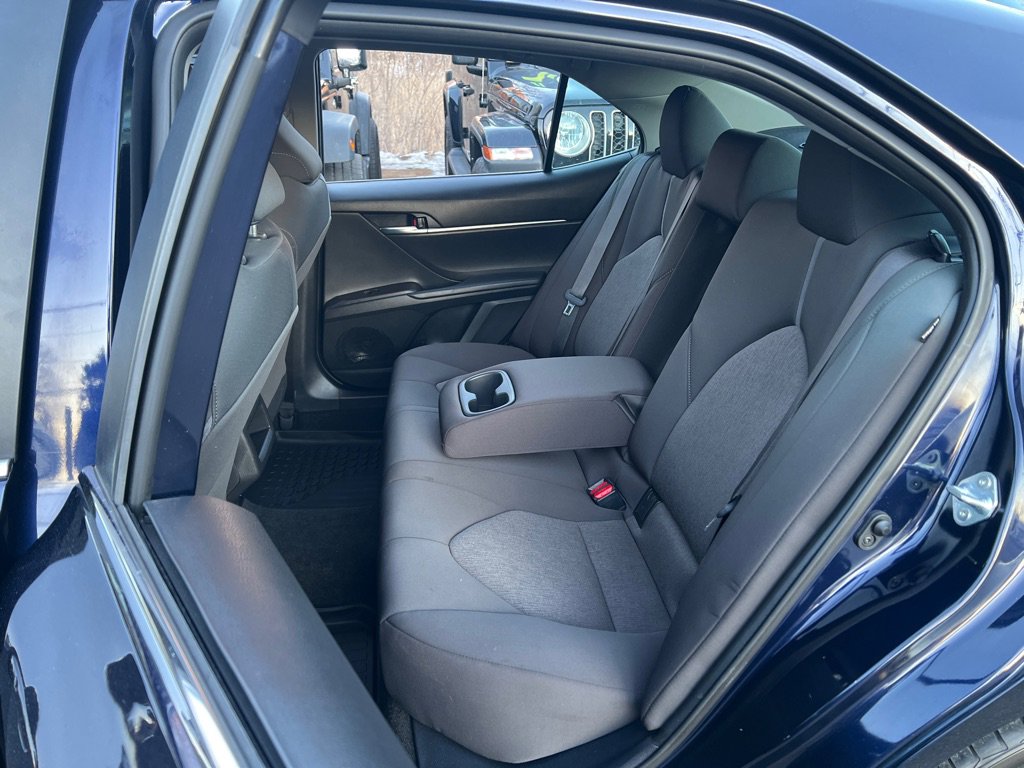 Used 2022 Toyota Camry LE image 15