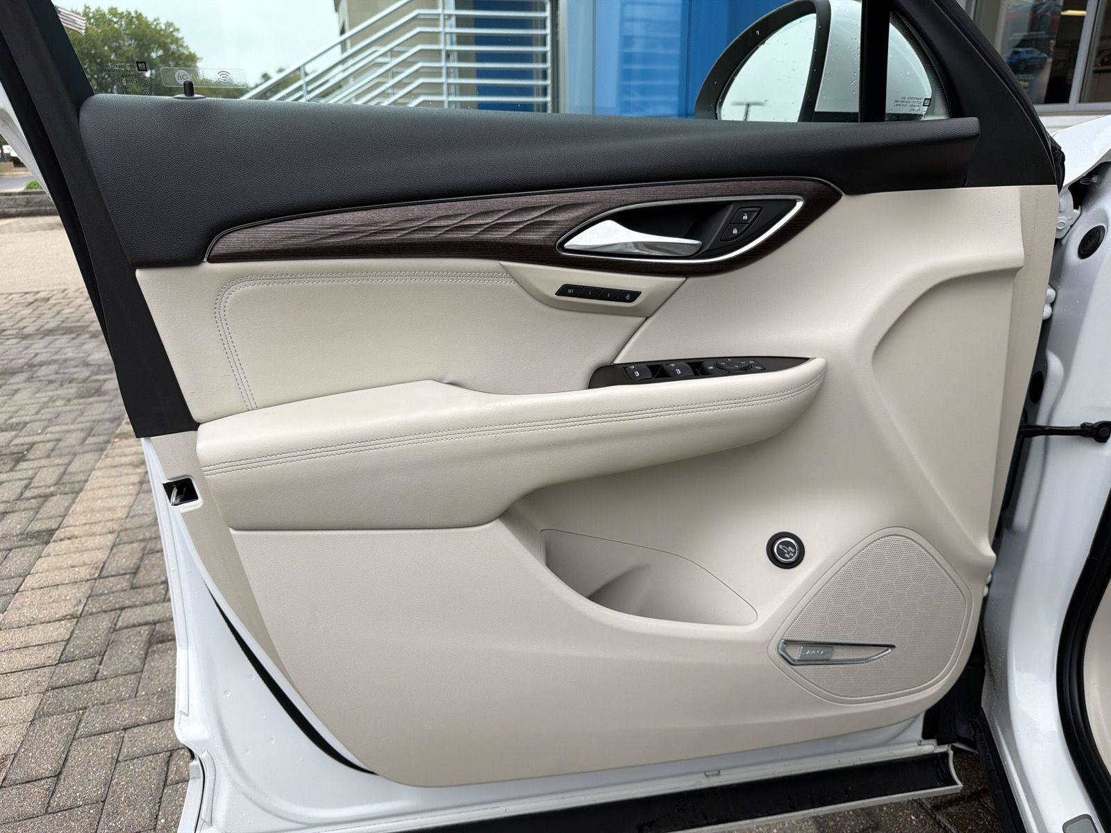 Used 2023 Buick Envision Avenir AWD/4WD image 13