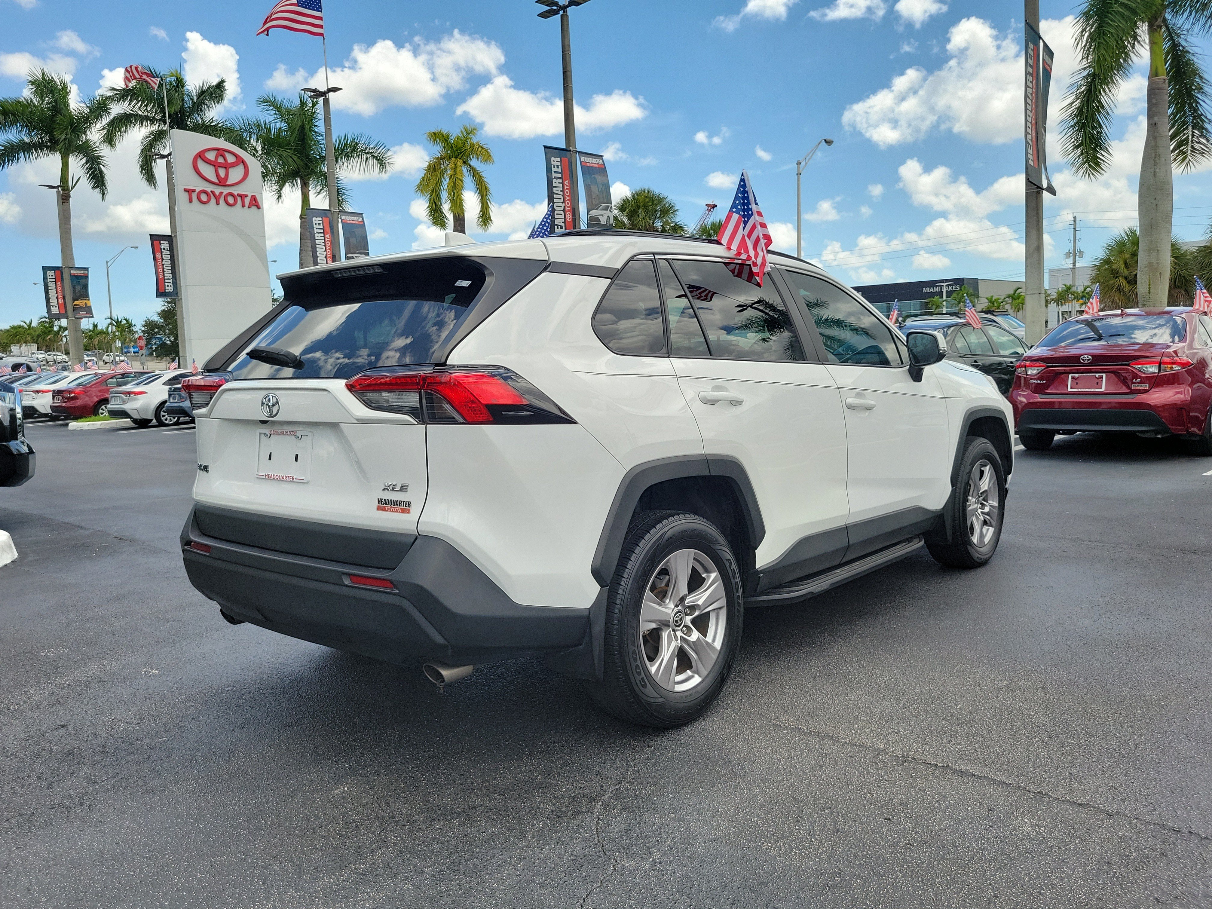 Used 2023 Toyota RAV4 XLE w/ Convenience Package FWD image 11