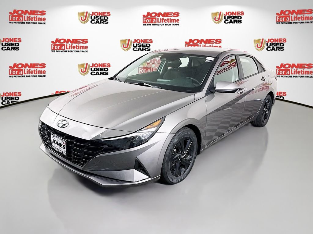 Certified 2021 Hyundai Elantra SEL FWD image 12