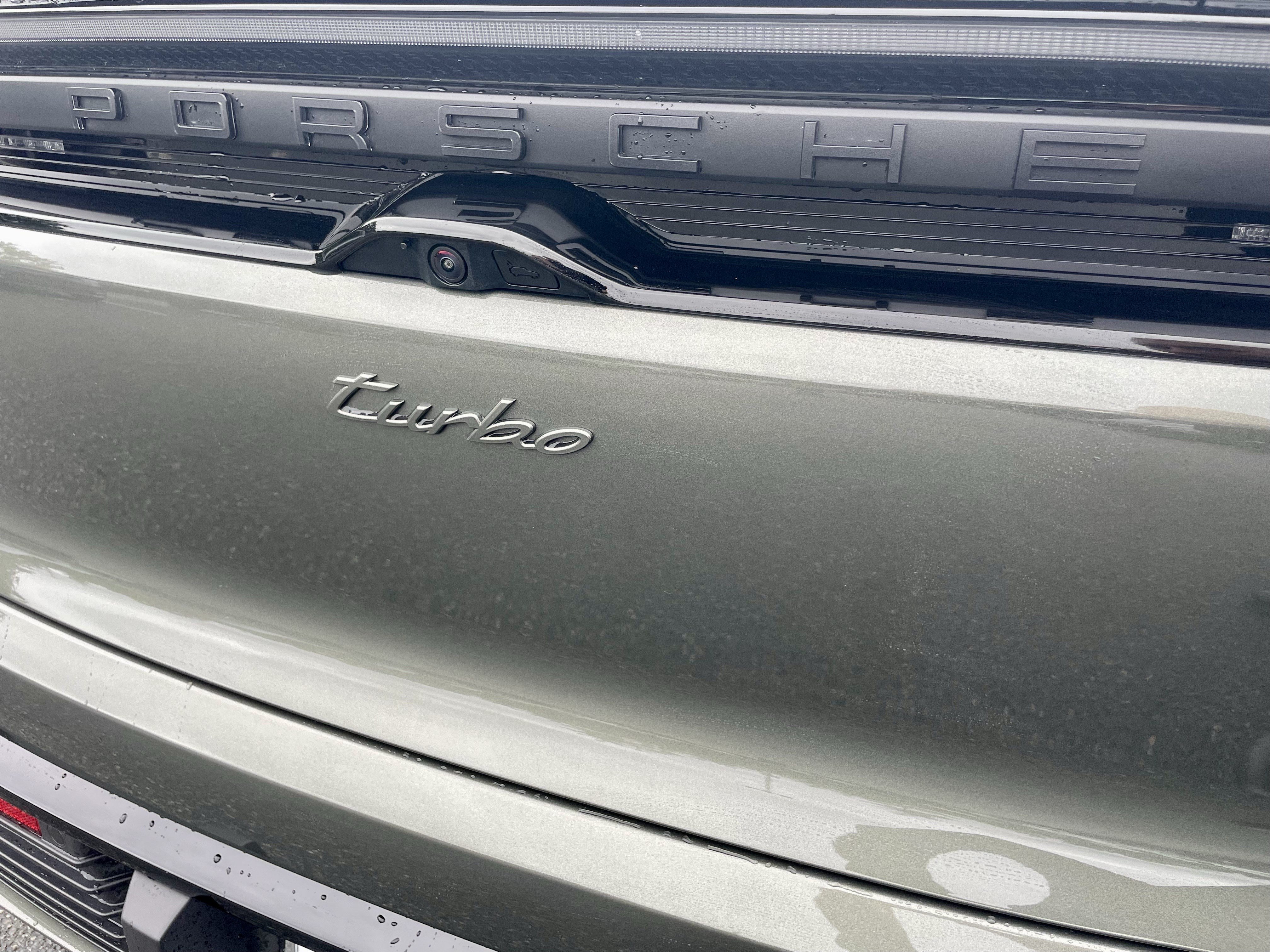 Used 2025 Porsche Macan Turbo Electric AWD/4WD image 40