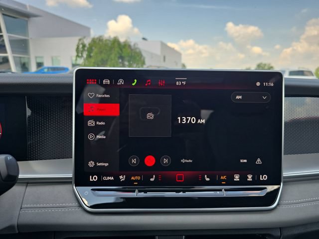 New 2026 Volkswagen Tiguan SE R-Line AWD/4WD image 13