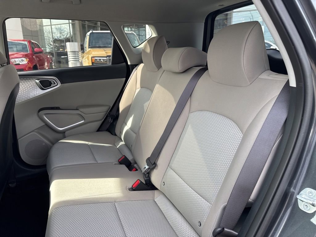 Used 2024 Kia Soul LX w/ Option Group 015 image 15