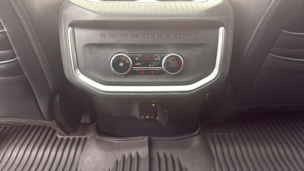 Certified 2025 Ford Expedition Tremor AWD/4WD image 30
