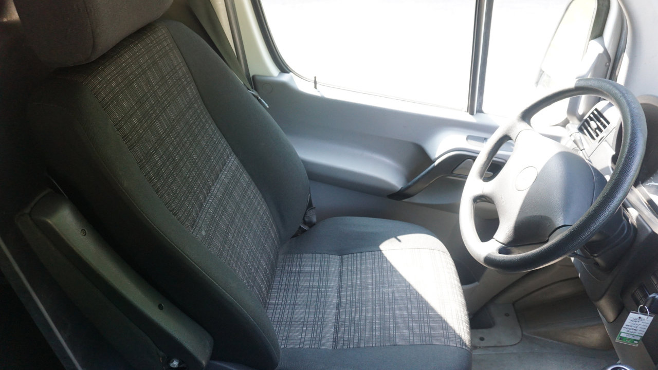 Used 2016 Freightliner Sprinter 2500 image 12