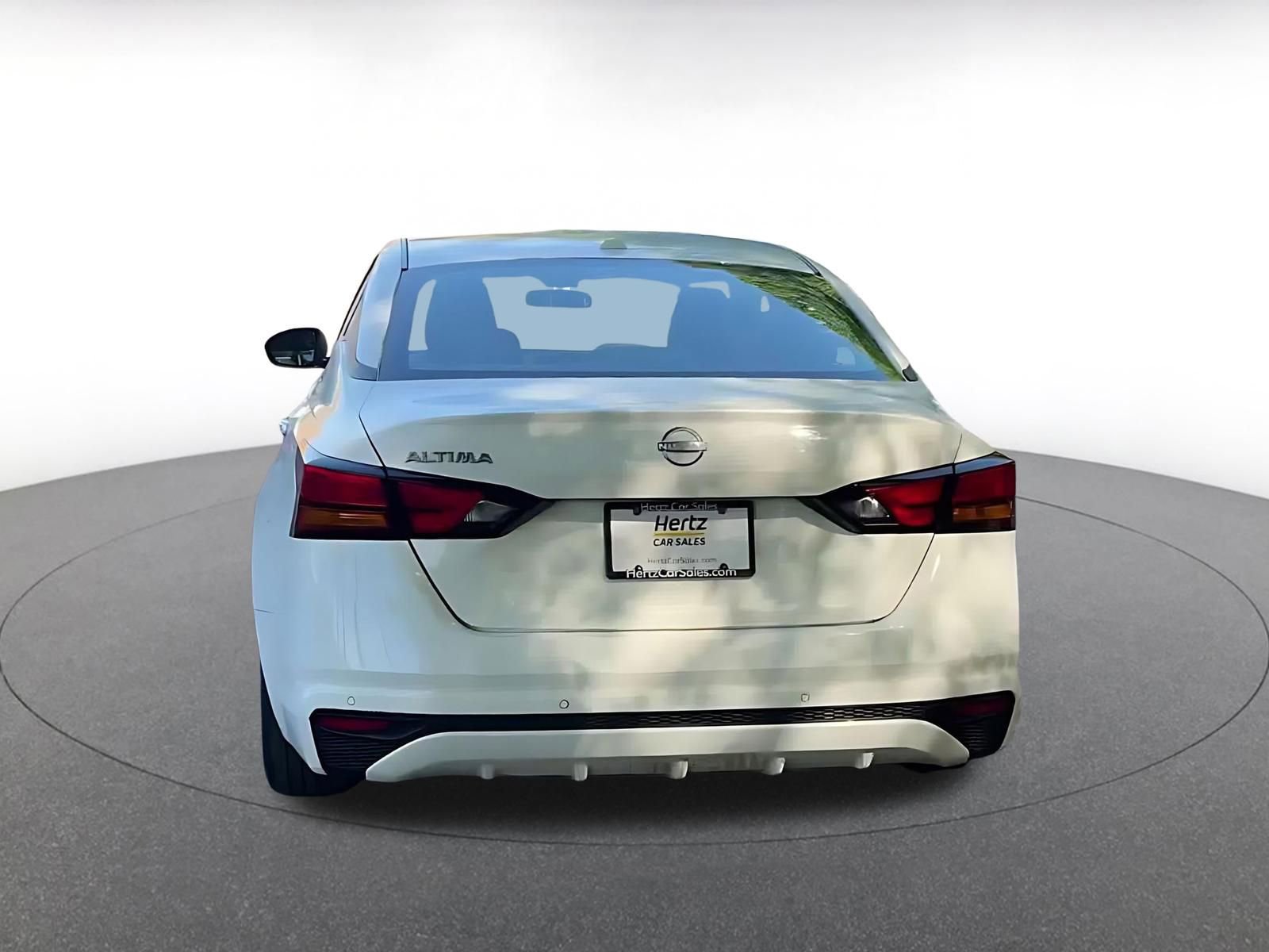 Used 2025 Nissan Altima 2.5 SV image 15