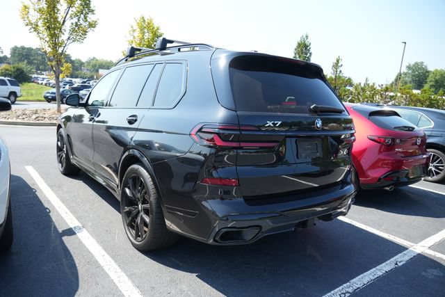 Used 2024 BMW X7 xDrive40i w/ M Sport Package AWD/4WD image 9