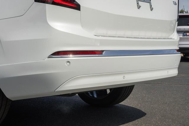New 2026 Volvo XC90 T8 Plus w/ Protection Package Premier image 7