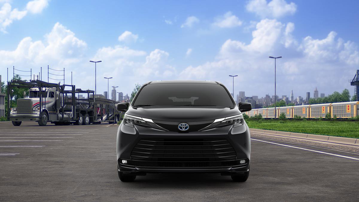 New 2025 Toyota Sienna XLE image 46