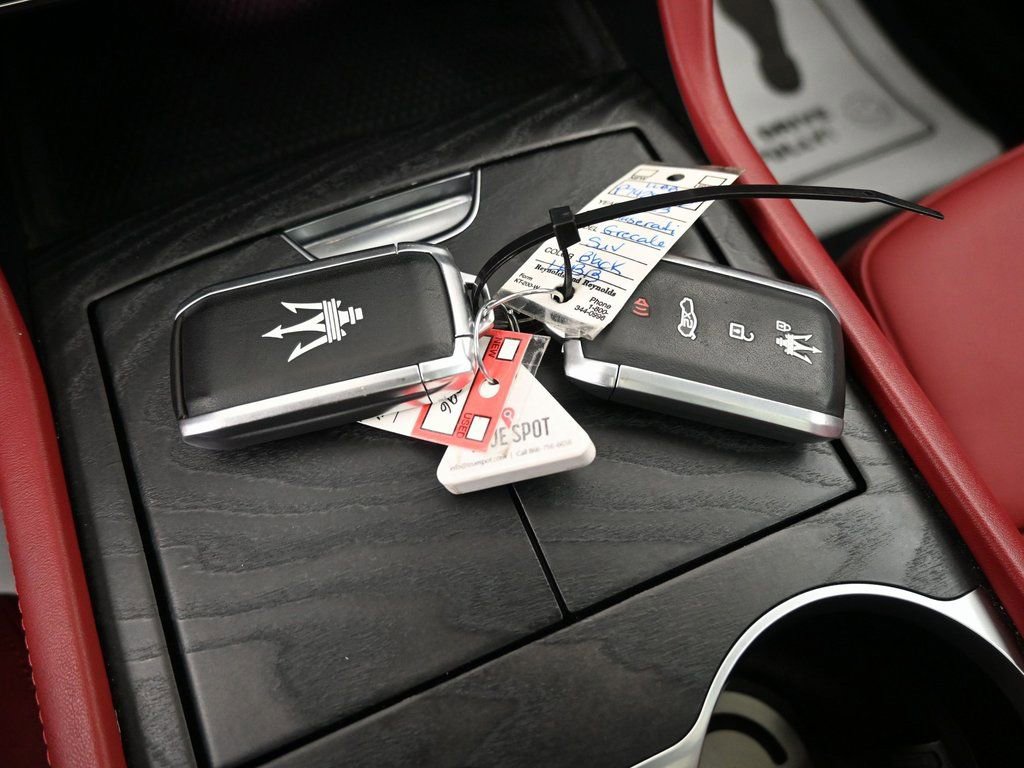 Used 2023 Maserati Grecale Modena image 11