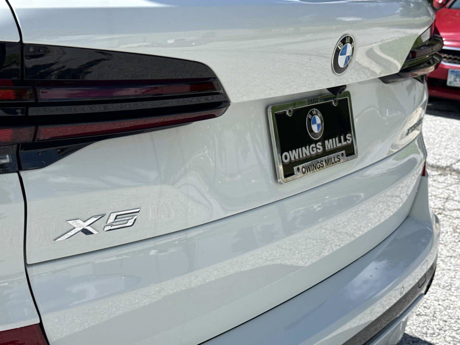 New 2026 BMW X5 xDrive40i w/ M Sport Package AWD/4WD image 11