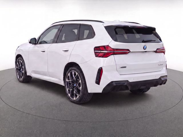 Used 2025 BMW X3 xDrive30i AWD/4WD image 3