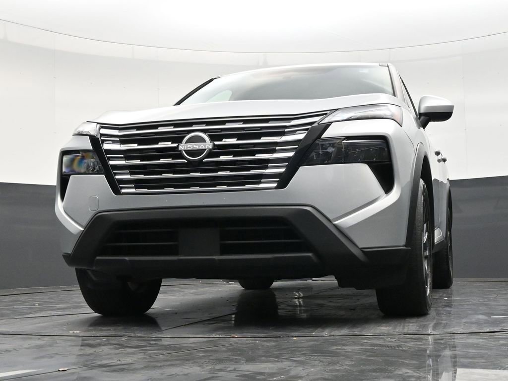 Used 2024 Nissan Rogue SV image 28