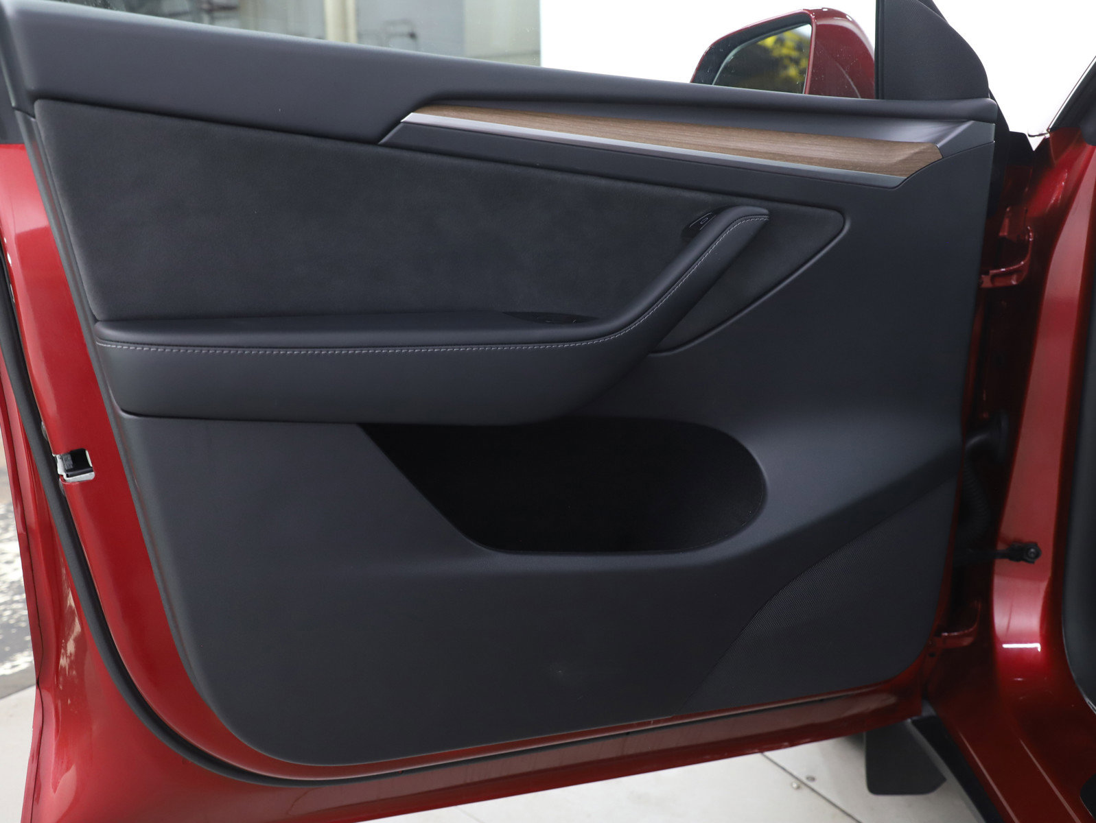 Used 2025 Tesla Model Y Long Range image 19