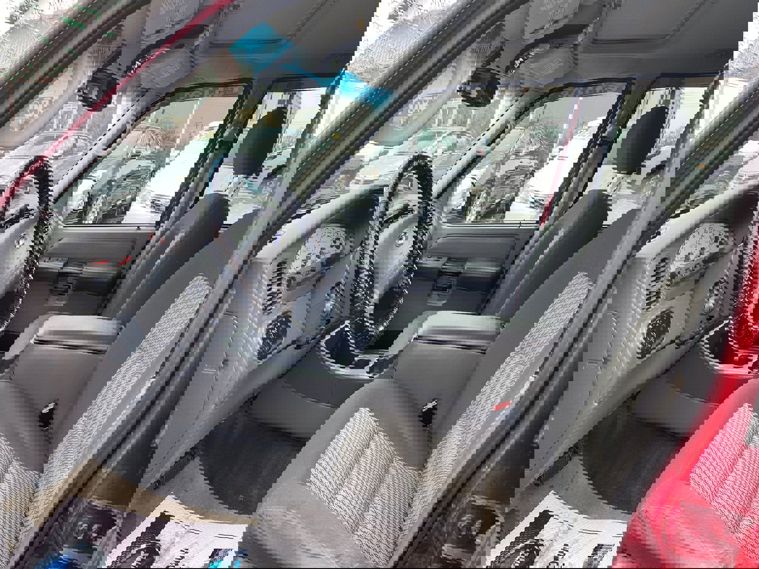 Used 2005 Ford Explorer Sport Trac XLS image 10