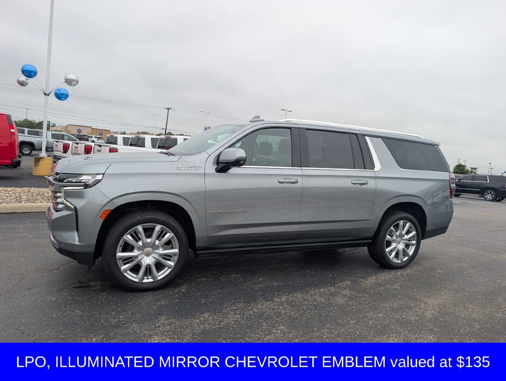 Used 2023 Chevrolet Suburban High Country w/ Premium Package 2 AWD/4WD image 4