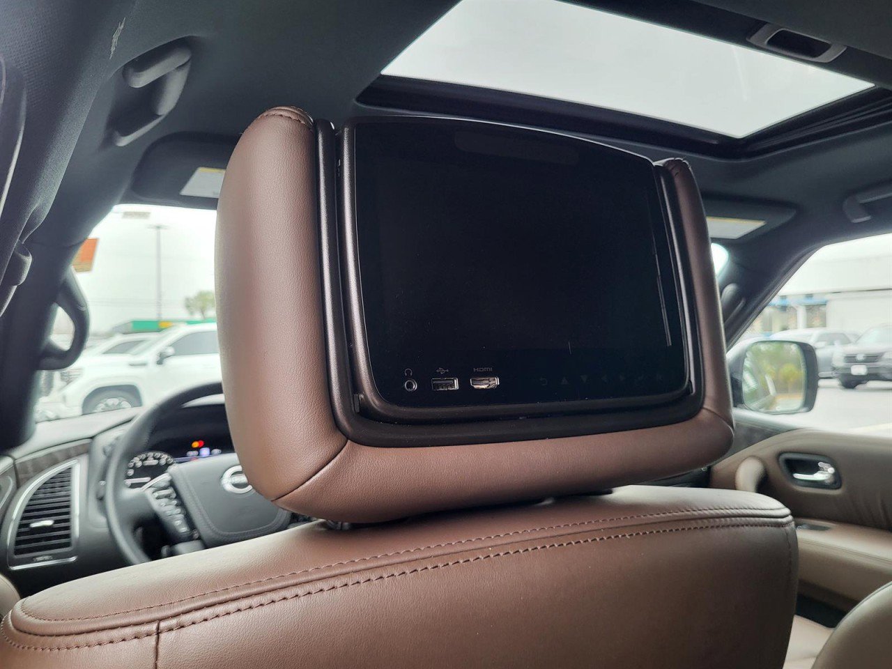Used 2022 Nissan Armada Platinum w/ Captain's Chairs Package image 16
