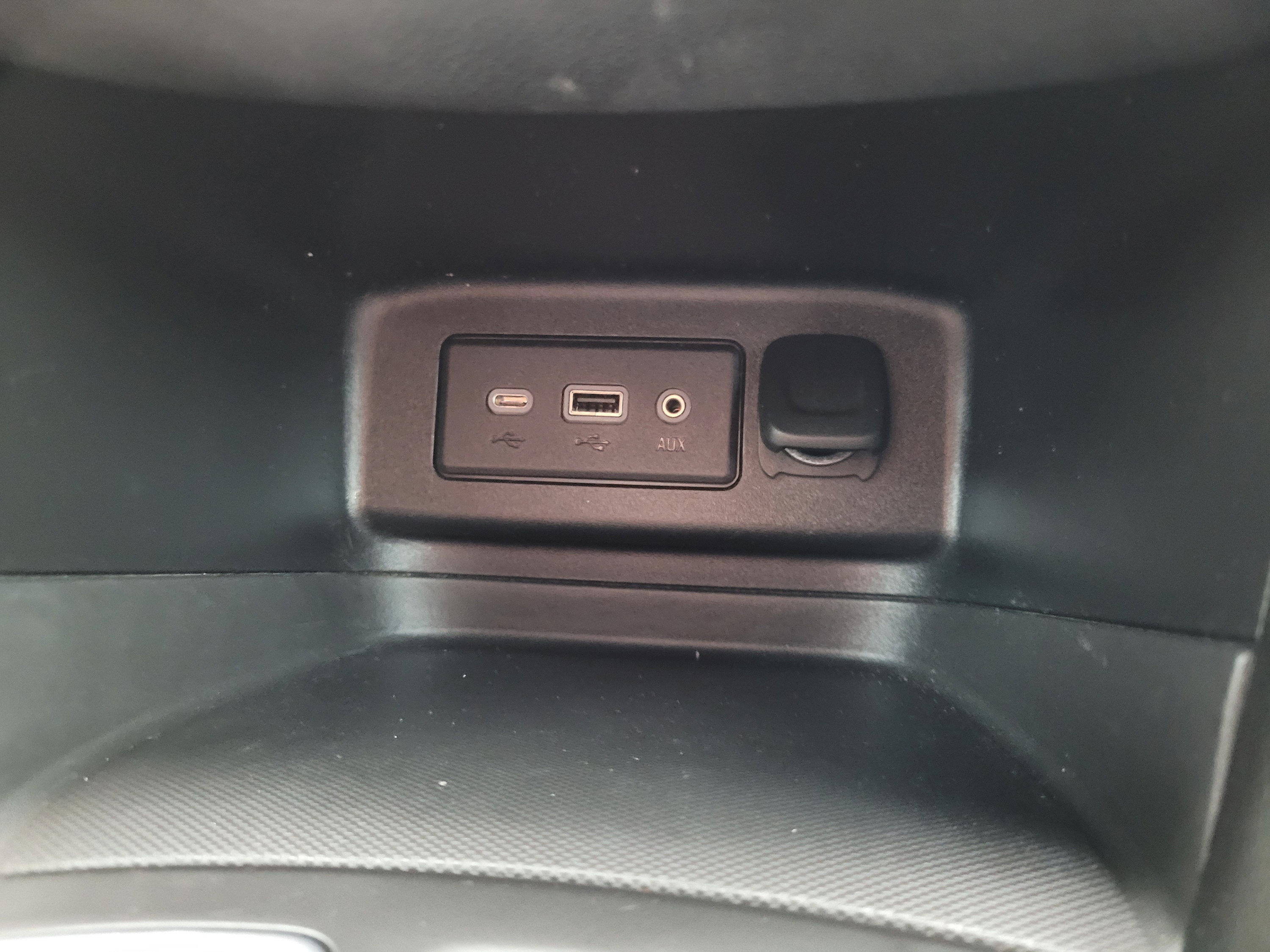 Used 2020 Chevrolet Equinox LT FWD image 24