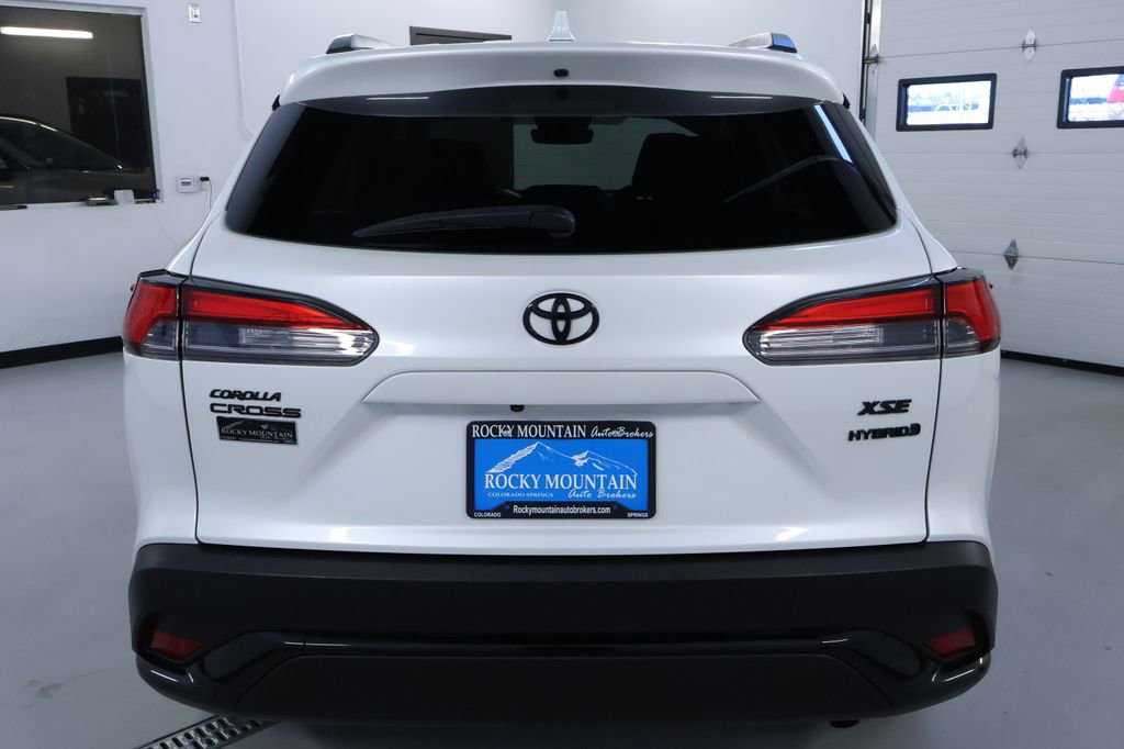 Used 2023 Toyota Corolla Cross XSE w/ Convenience Package image 6