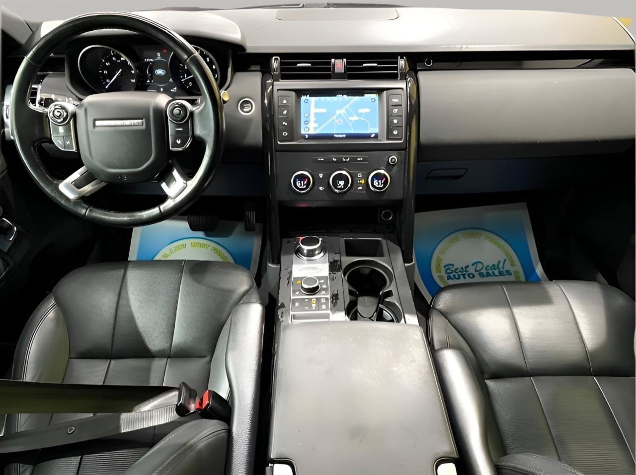 Used 2017 Land Rover Discovery SE AWD/4WD image 10