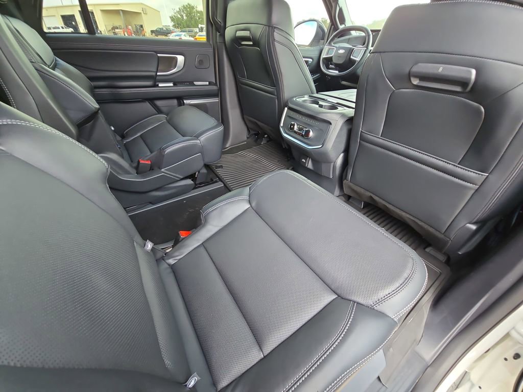 New 2025 Ford Expedition Max Platinum w/ Stealth Performance Package image 11