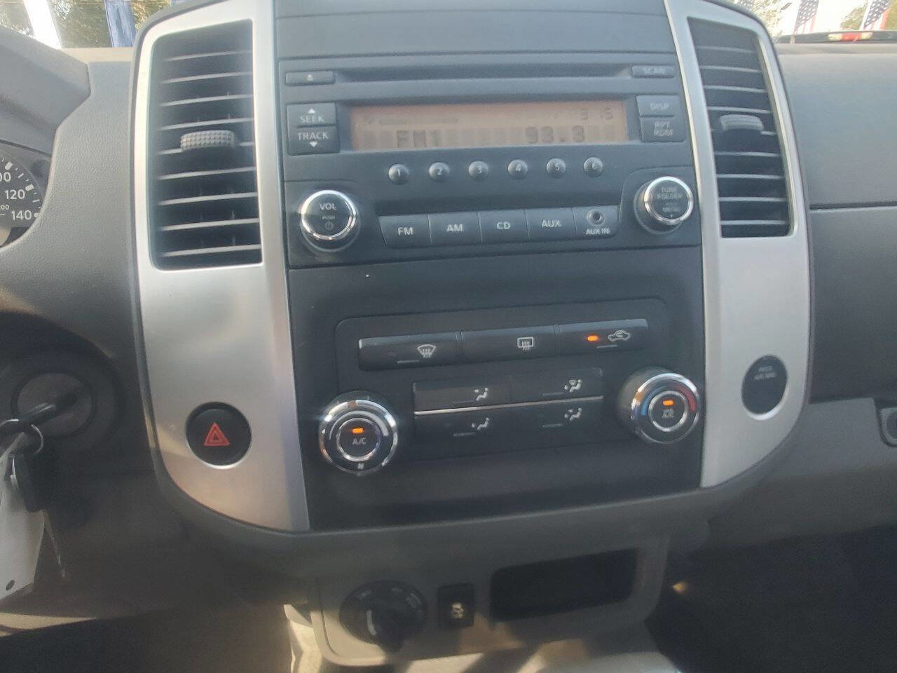 Used 2015 Nissan Frontier S image 23