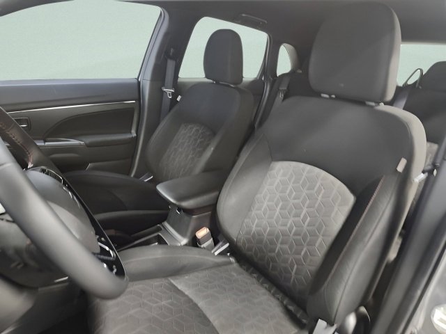 Used 2025 Mitsubishi Outlander Sport AWD image 24