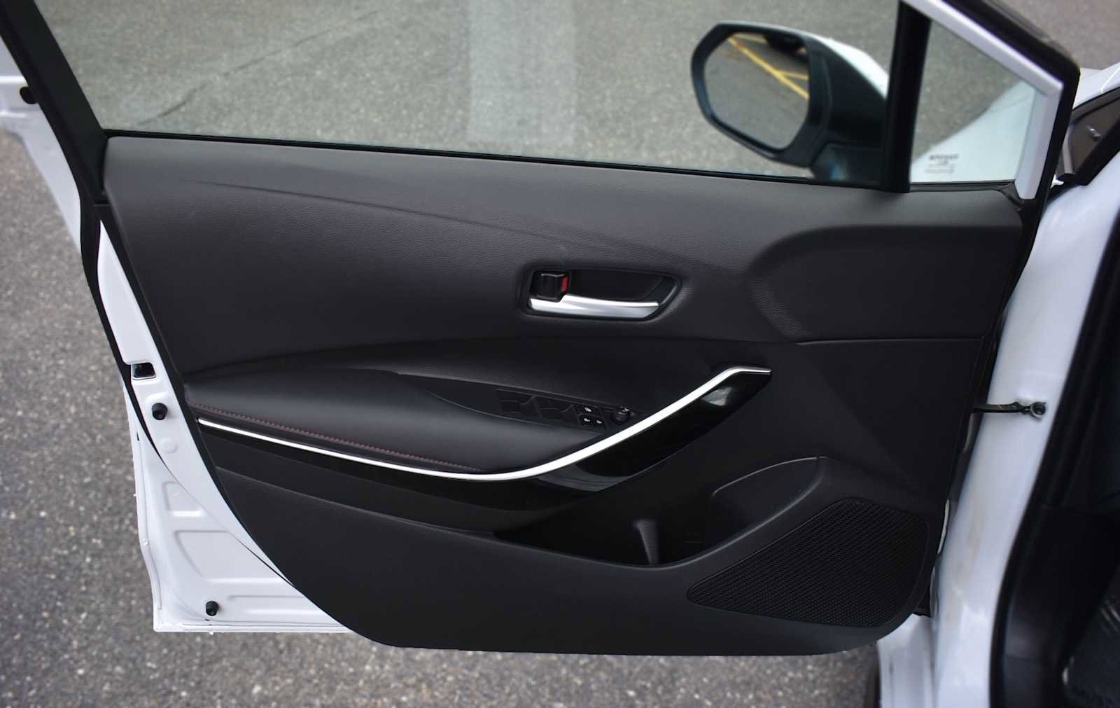 Used 2023 Toyota Corolla XSE image 28