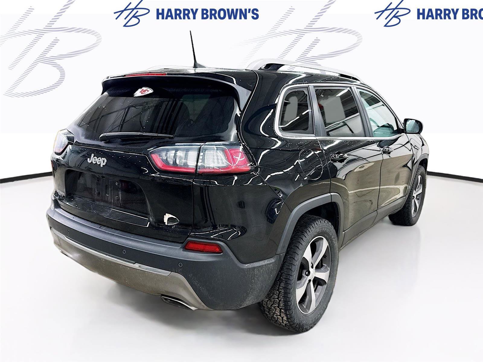 Used 2019 Jeep Cherokee Limited image 10