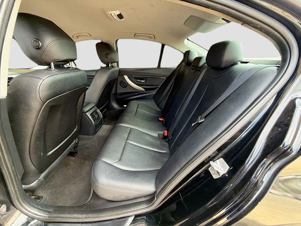 Used 2014 BMW 320i xDrive Sedan image 21