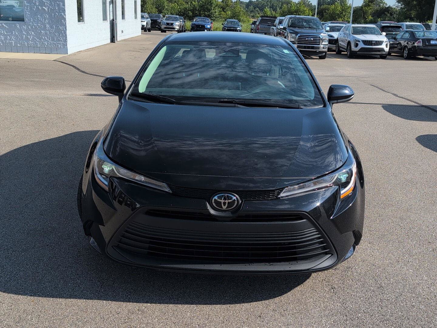 Used 2024 Toyota Corolla LE FWD image 11
