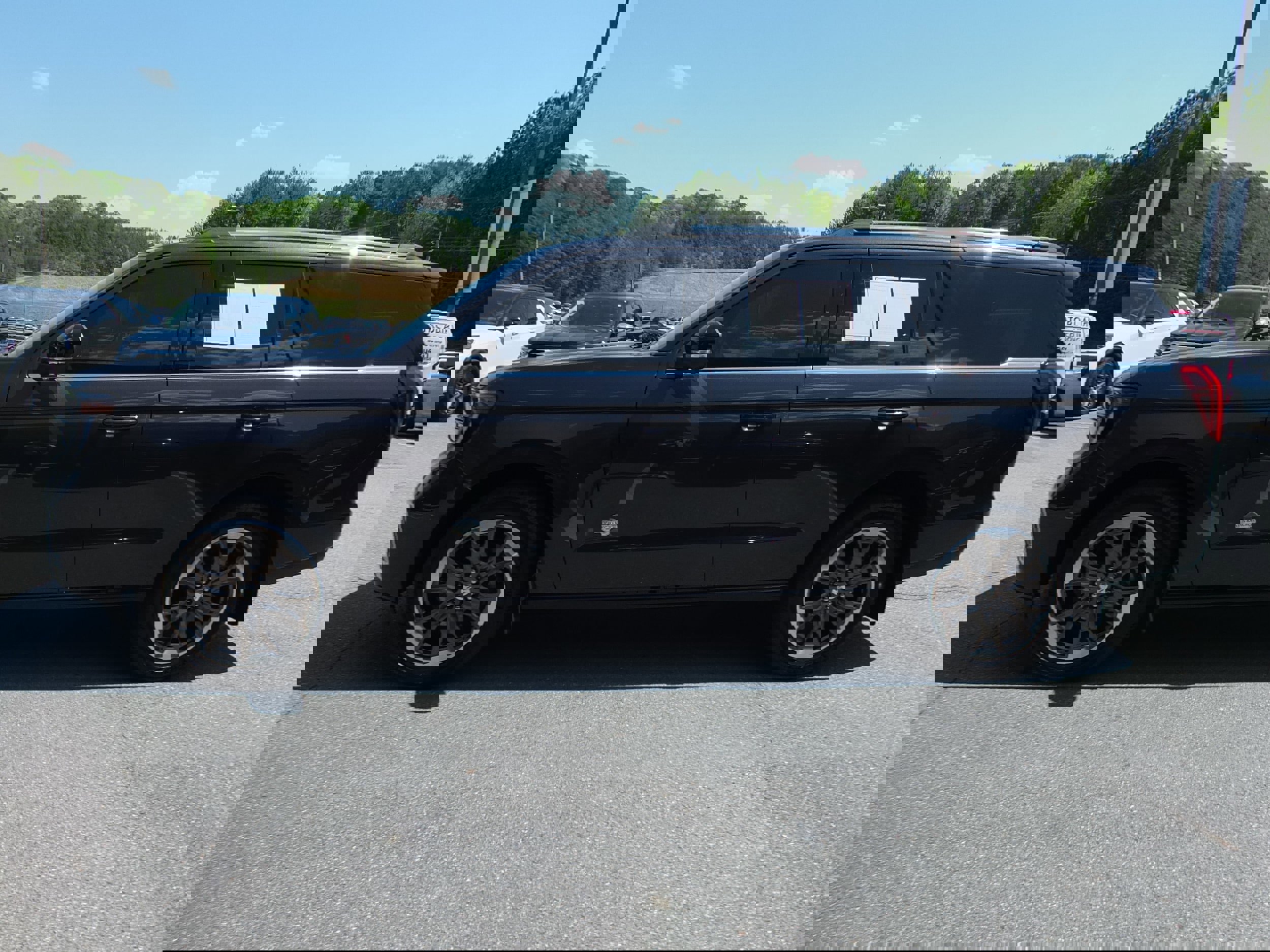 Used 2025 Ford Expedition King Ranch image 6