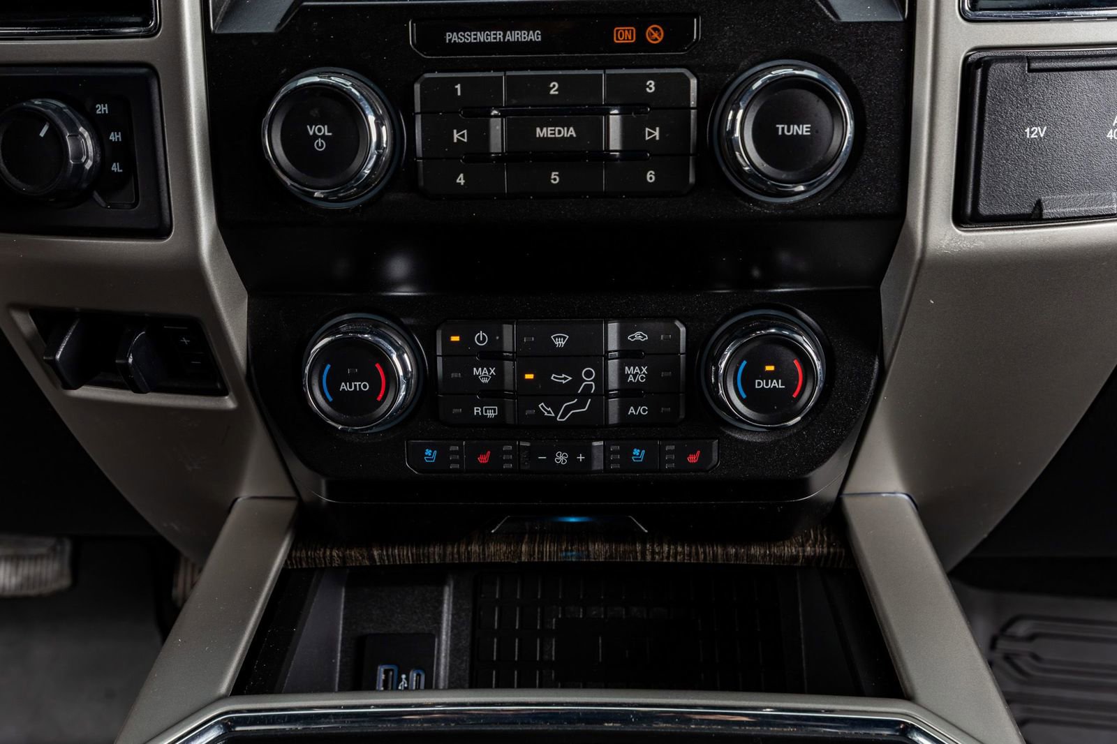 Used 2021 Ford F250 Lariat w/ Lariat Ultimate Package image 26