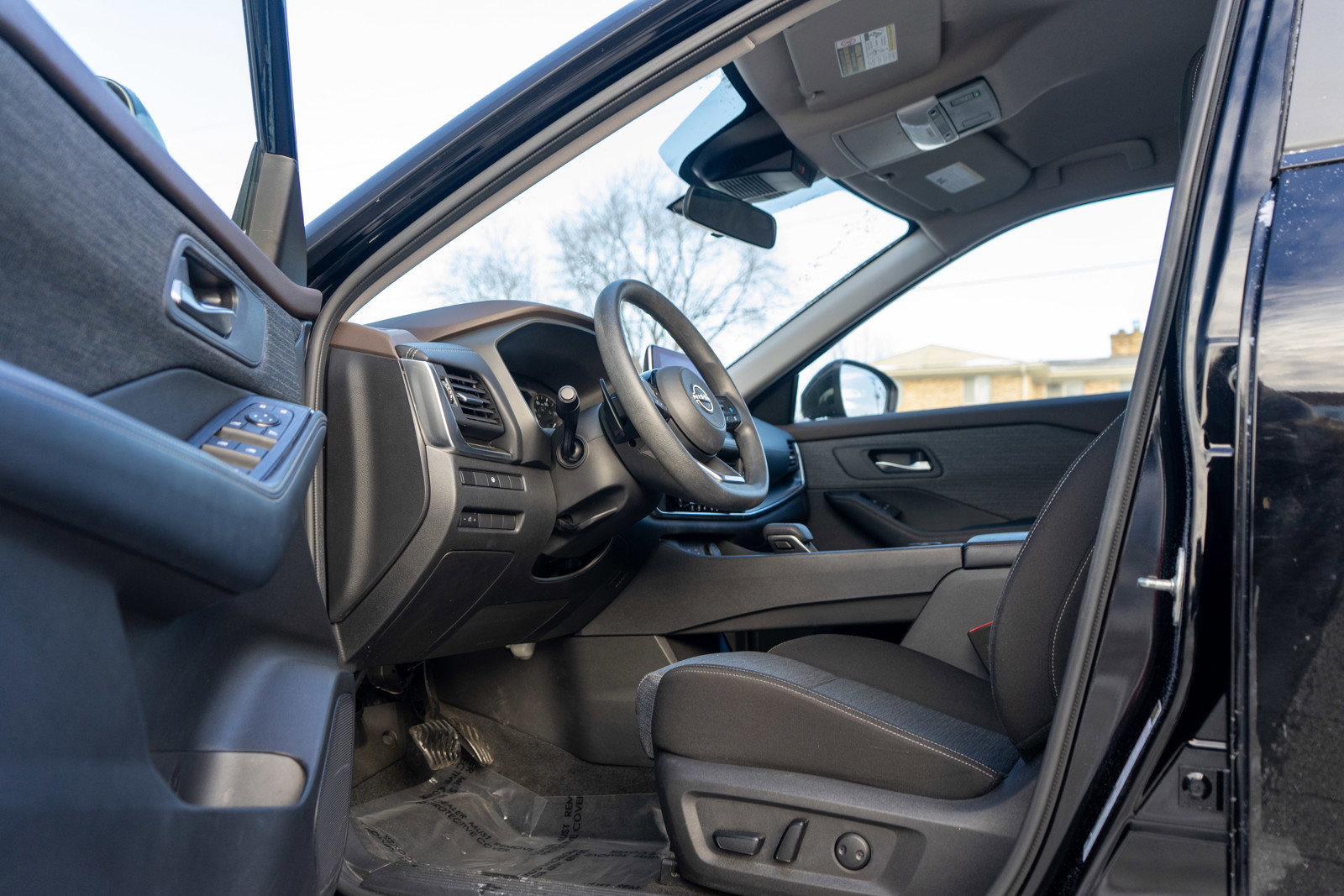 Used 2023 Nissan Rogue SV image 13