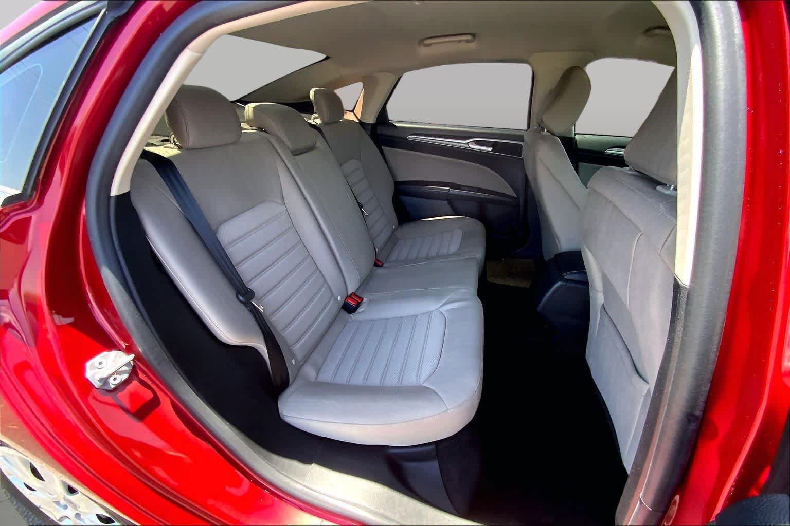 Used 2020 Ford Fusion S FWD image 20