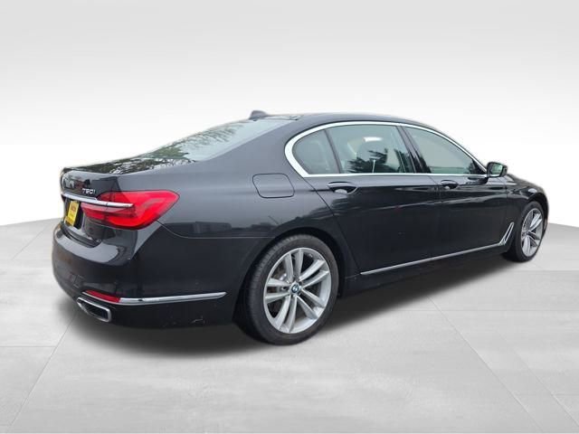 Used 2016 BMW 750i xDrive image 10