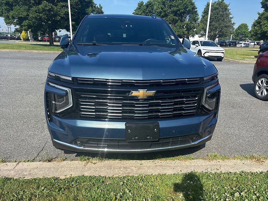 Used 2025 Chevrolet Tahoe High Country w/ Sun And Tow Package AWD/4WD image 2