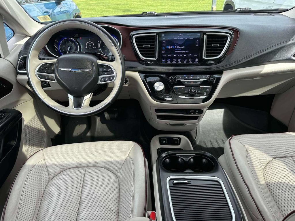 Used 2020 Chrysler Pacifica Limited w/ Advanced Safetytec Group FWD image 11