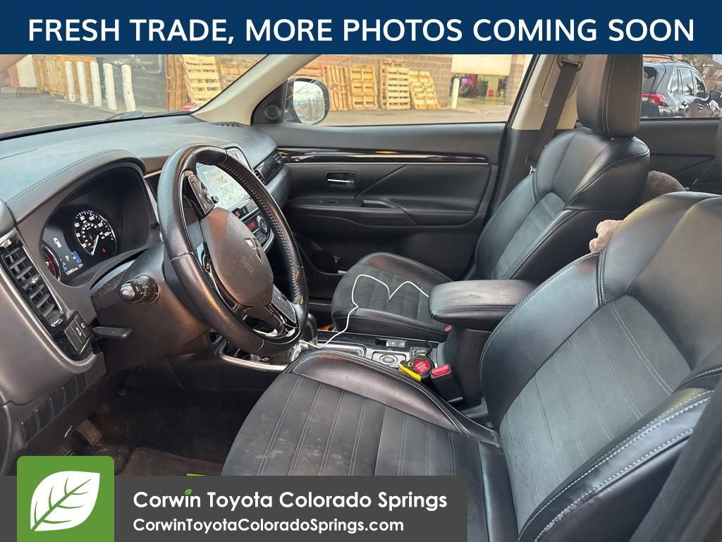 Used 2019 Mitsubishi Outlander AWD image 9
