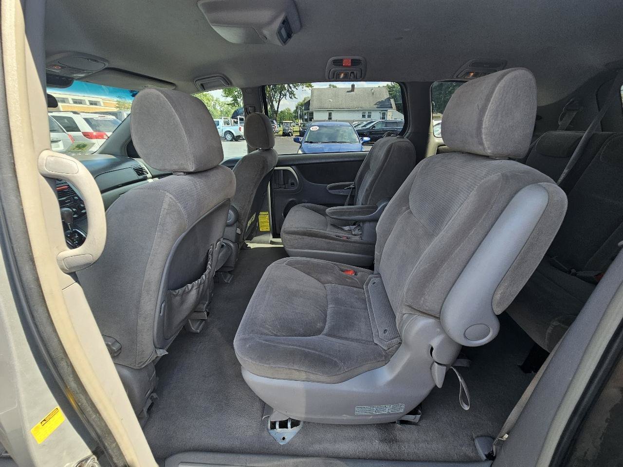 Used 2004 Toyota Sienna LE w/ LE Pkg 1 FWD image 21