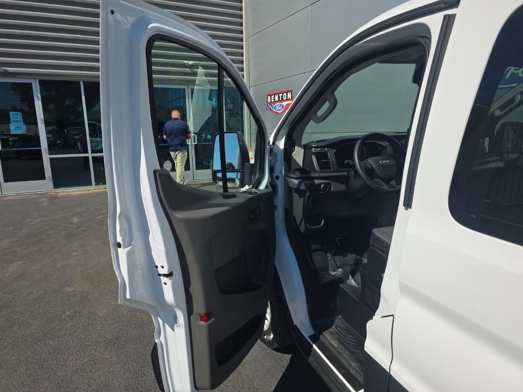 Used 2023 Ford Transit 350 XLT RWD image 8