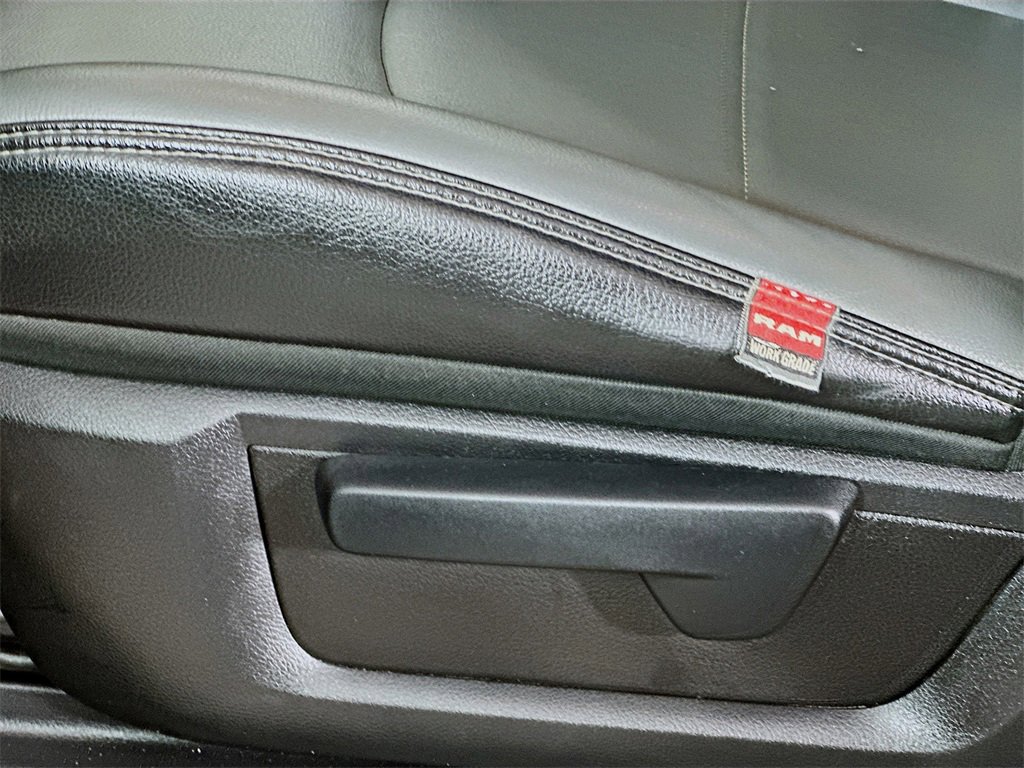 Used 2020 RAM 3500 Tradesman image 21