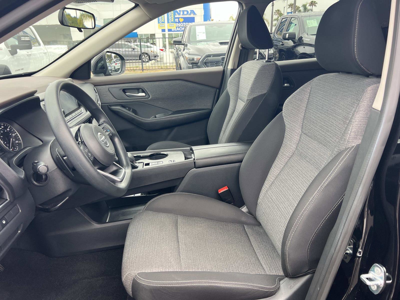 Used 2021 Nissan Rogue SV FWD image 18