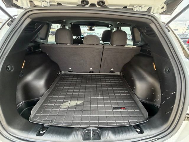 Used 2025 Jeep Compass Sport image 12