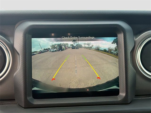 Used 2022 Jeep Wrangler Unlimited Rubicon 4xe w/ Cold Weather Group image 34