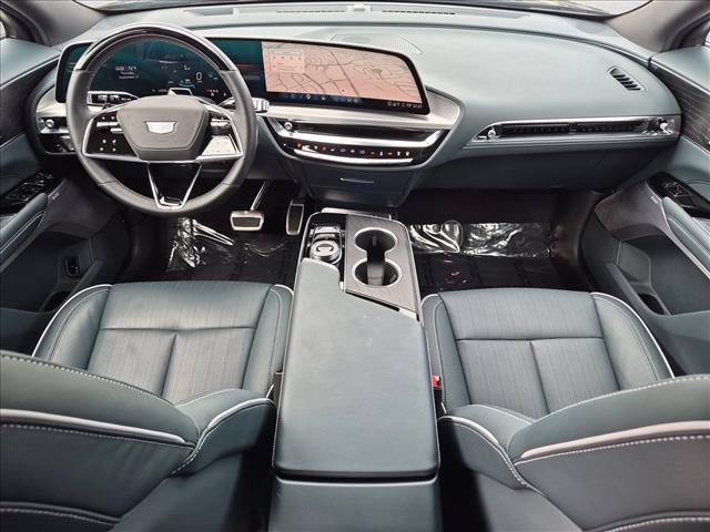 Used 2025 Cadillac Lyriq Luxury w/ Nappa Leather Package RWD image 18