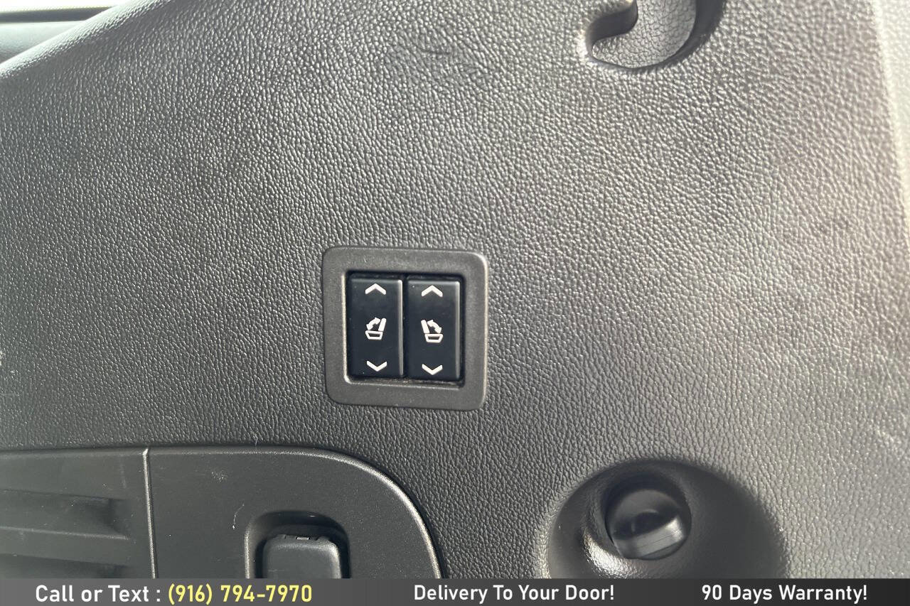 Used 2015 Cadillac Escalade 2WD image 13