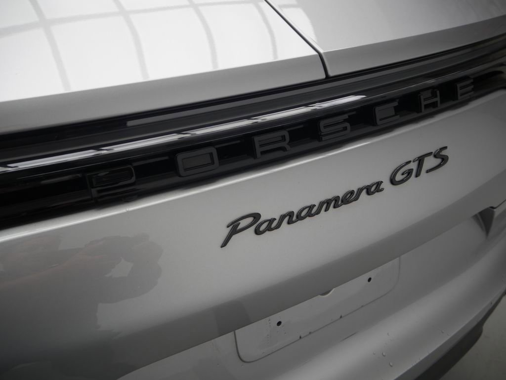 Certified 2022 Porsche Panamera GTS image 11