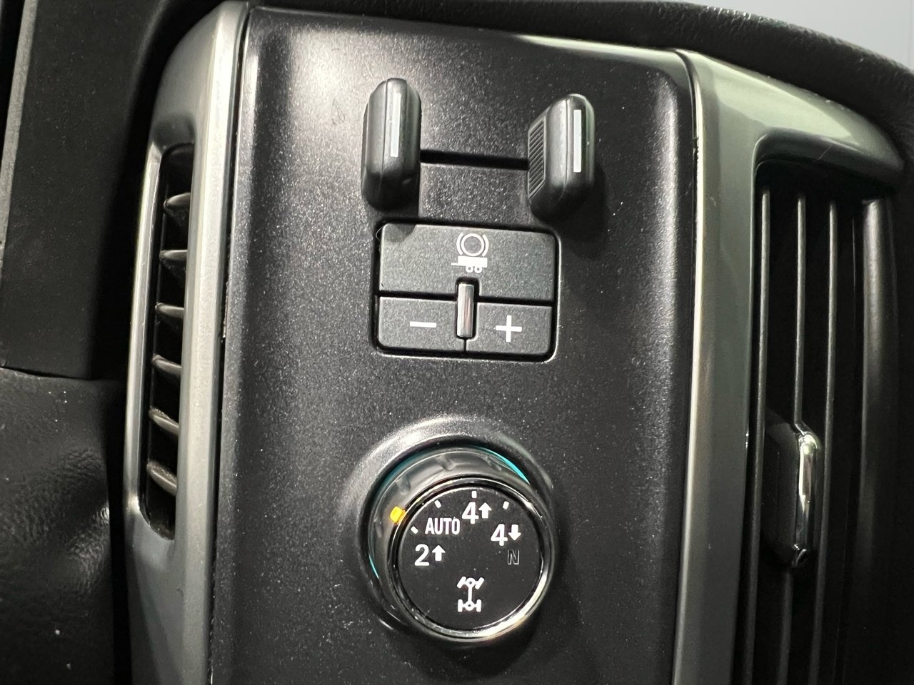 Used 2015 Chevrolet Silverado 1500 LT w/ All Star Edition image 36