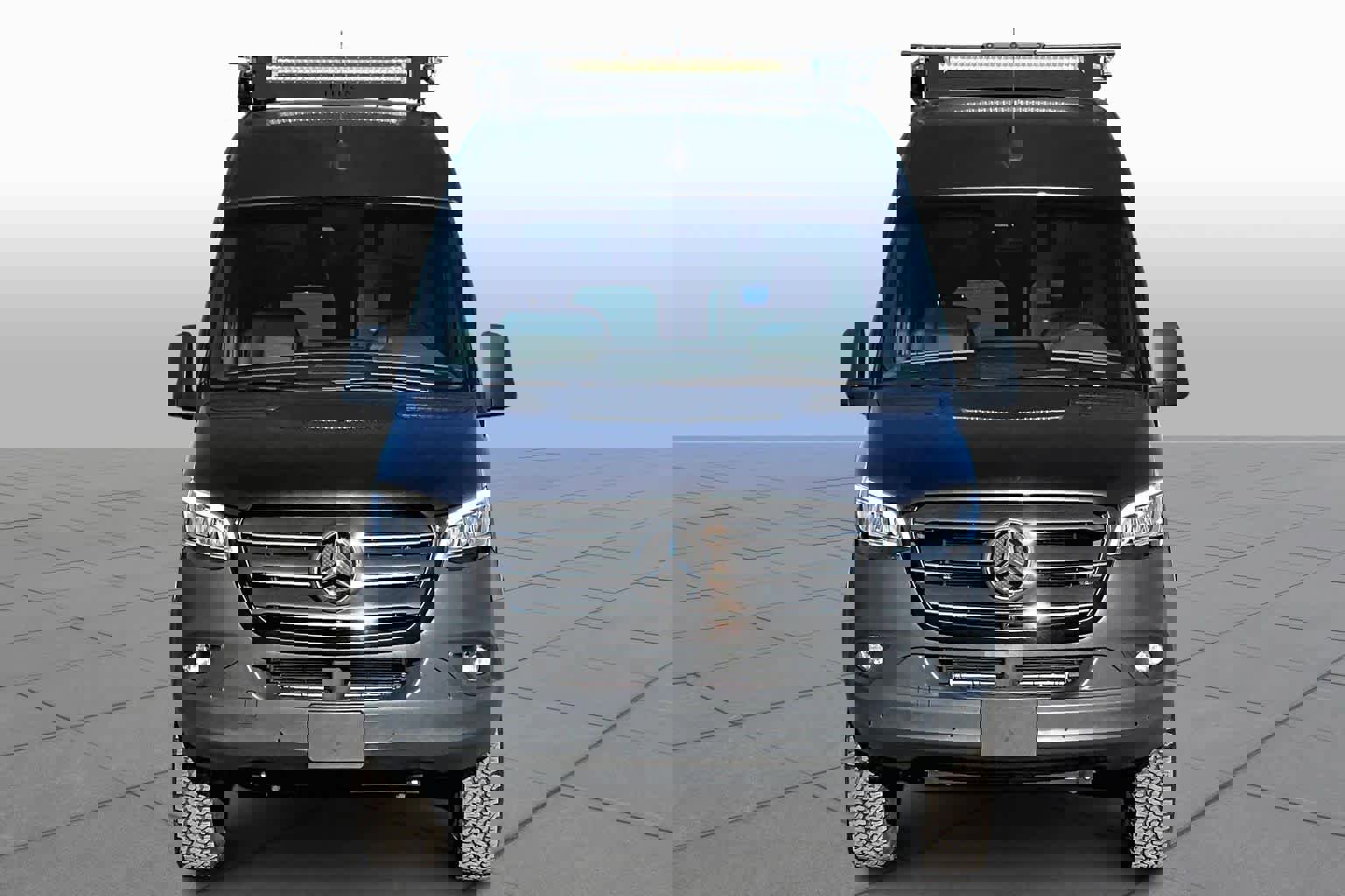 Used 2020 Mercedes-Benz Sprinter 2500 image 4